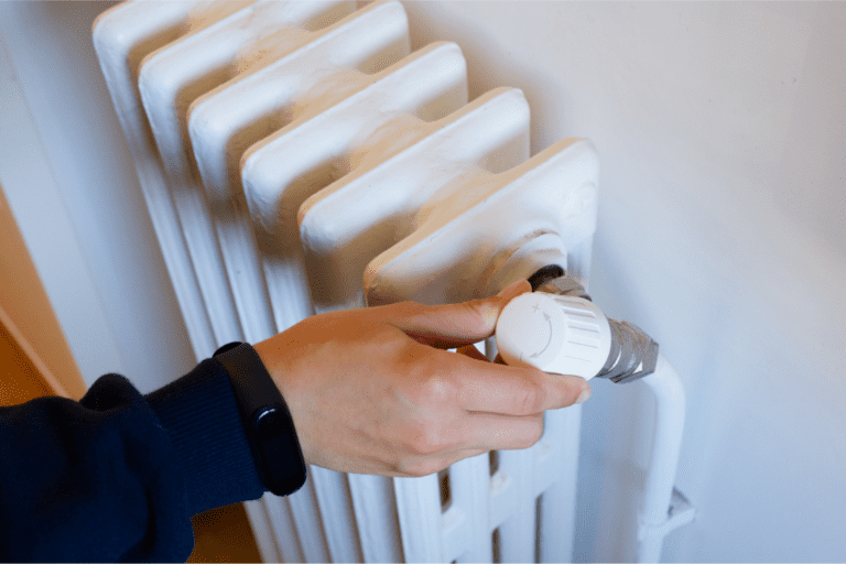 Radiator ontluchten.