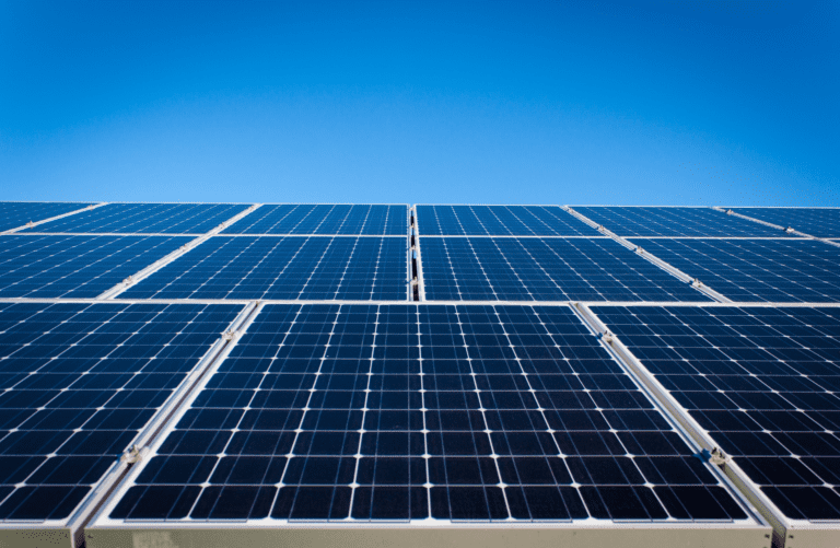 opbrengst zonnepanelen per maand